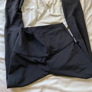 Lululemon wunder under leggings in luxtreme 25”